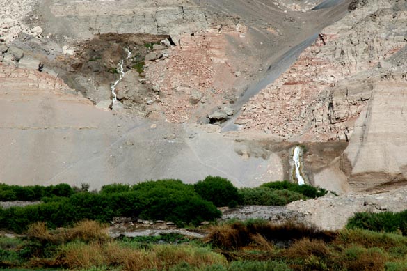 Seepage-fed waterfall upstream of Santa Rosa, Vitor valley